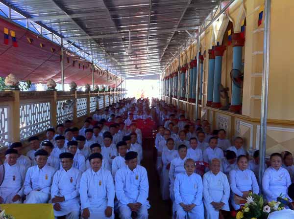 The Caodai Tay Ninh Church: a training course held for deacons